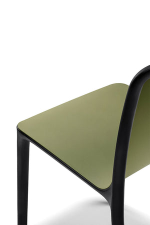 SILLA DE VISITA BIKA EN POLIPROPILENO