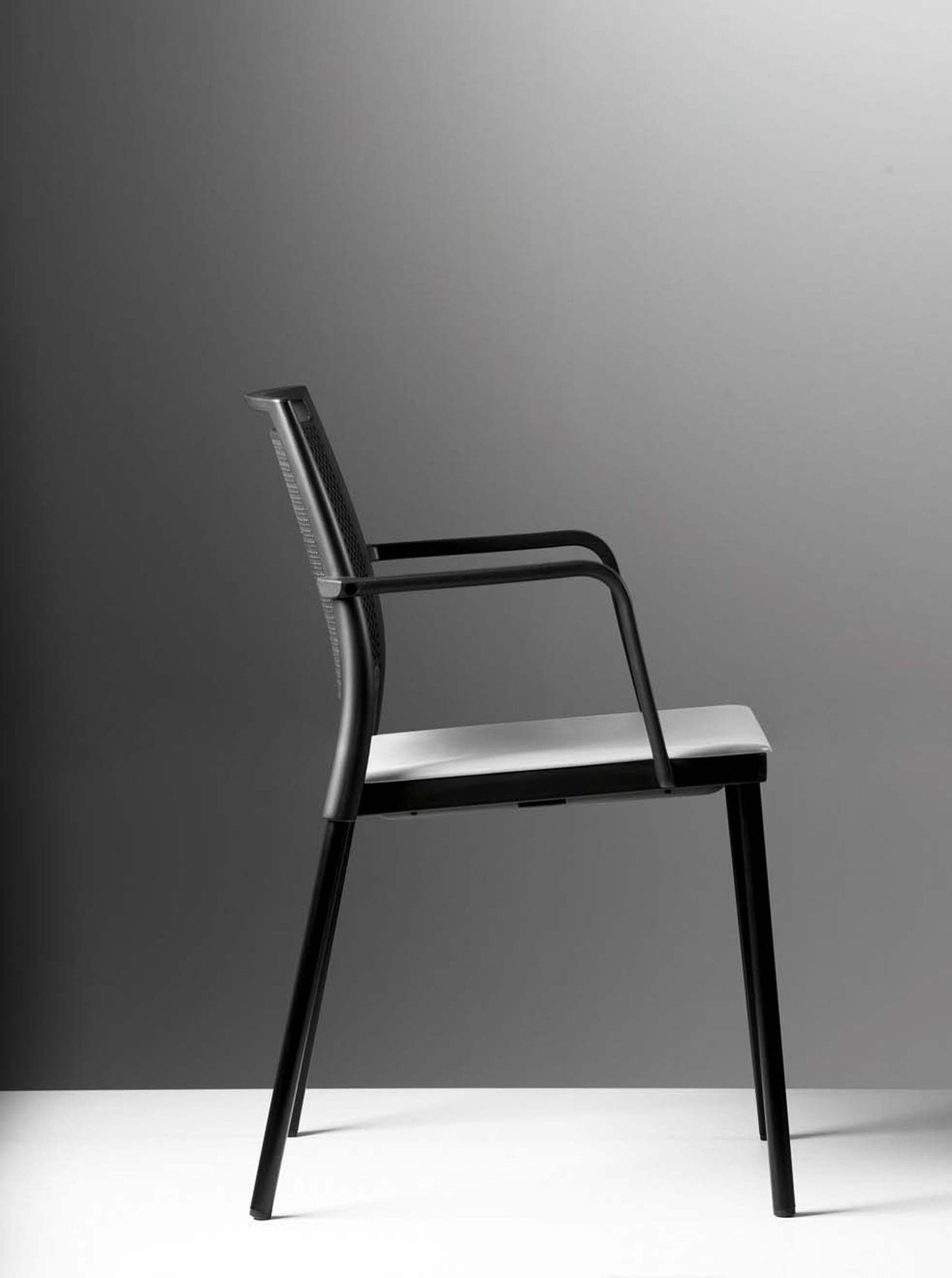 SILLA KOOL FIJA DE 4 PATAS SIN BRAZOS
